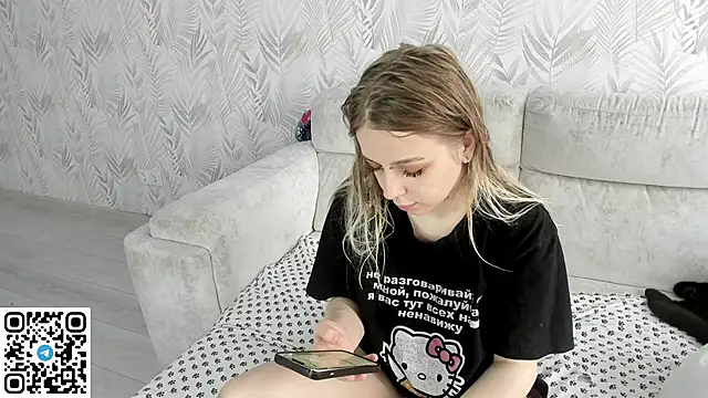 Alice Halle online show from May 21, 7:50 am