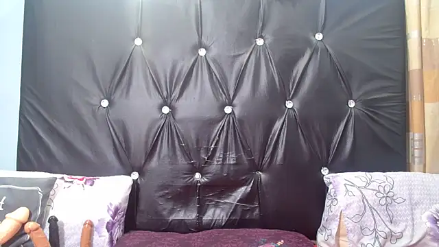 spicydiver38 online show from May 23, 6:45 am
