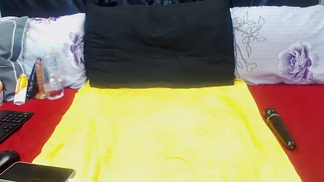 spicydiver38 online show from May 12, 1:58 am