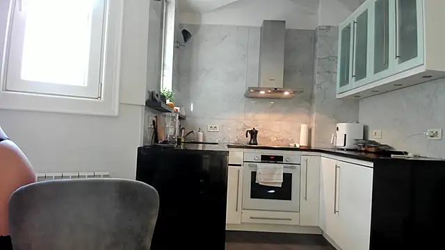 GoodGirll2133 online show from October 23, 9:26 am