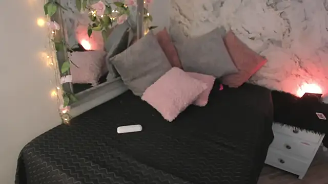 Bella desi  online show from April 1, 2:25 pm