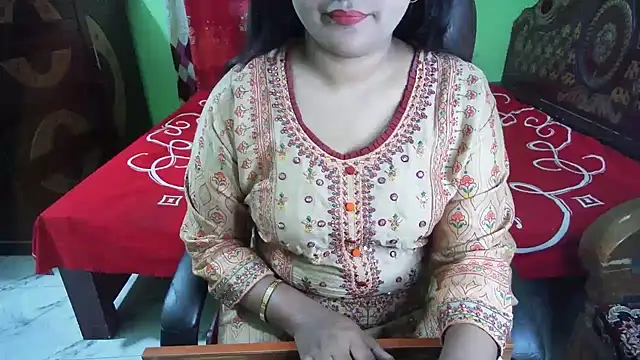 BengaliQueenStar online show from June 9, 4:06 pm