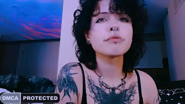 NaughtyLittleFox online show from May 16, 5:21 am