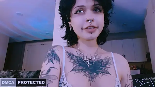 NaughtyLittleFox online show from April 3, 3:26 am