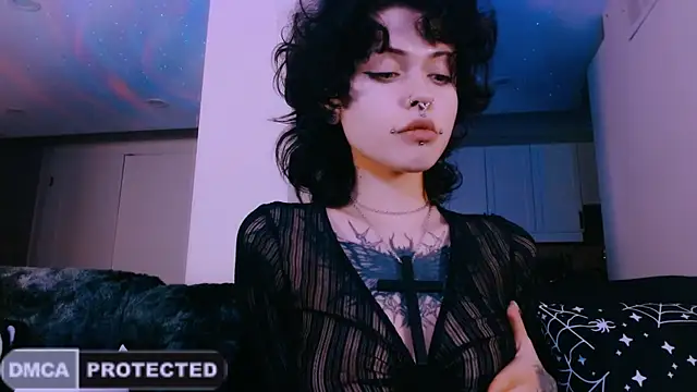 NaughtyLittleFox online show from May 8, 3:32 am