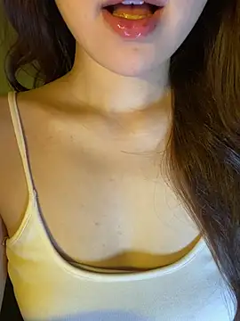 minmin2kk5 online show from May 18, 4:46 pm