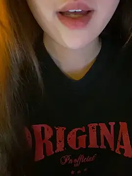 minmin2kk5 online show from March 20, 4:45 pm