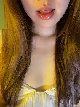 minmin2kk5 online show from May 9, 7:43 am