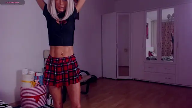 Sonja Stripper Ray online show from December 18, 10:20 am