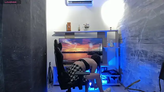 saracaball  online show from December 5, 4:56 am