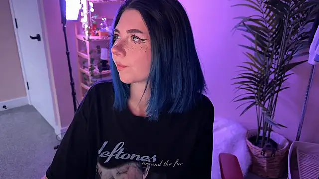  vixenp online show from March 27, 6:30 pm