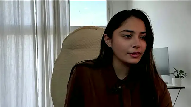 demieliss online show from February 14, 5:09 am