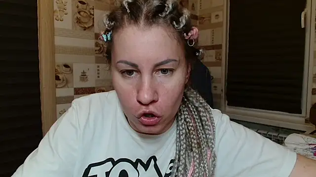 TherestlessKitty online show from May 11, 10:18 pm