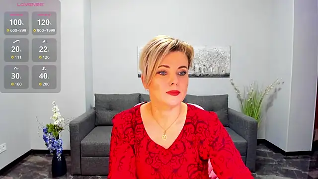 Julia Wilsone online show from November 30, 7:23 am