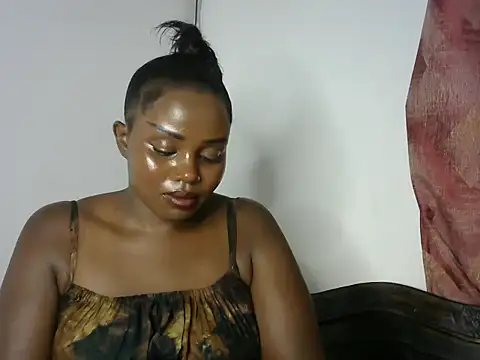 juicyblaqebony online show from March 23, 8:04 pm