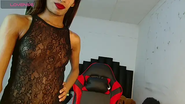 Snapshot of Silkylicious chatting on September 11, 10:43 pm Silkylicious online show from September 11, 10:43 pm