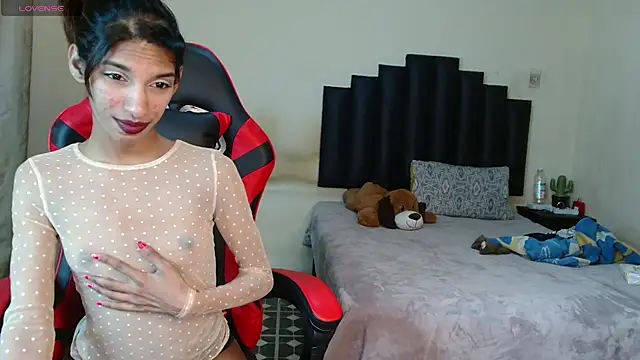 Snapshot of Silkylicious chatting on October 29, 1:21 am Silkylicious online show from October 29, 1:21 am