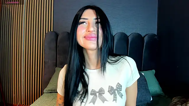 Nicolette ks  online show from November 25, 4:36 am