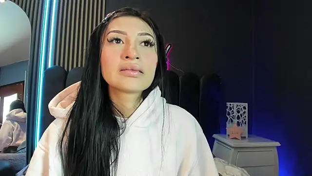 Nicolette ks  online show from May 21, 4:43 am