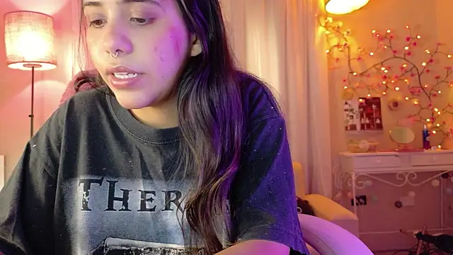 AllisonCatUwU online show from May 15, 5:37 pm