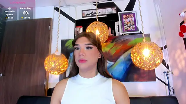 victoria aleia  online show from October 13, 10:01 pm