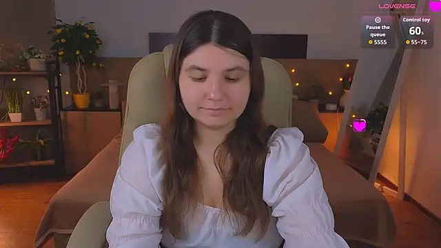 Viola  Shy online show from July 7, 7:49 pm