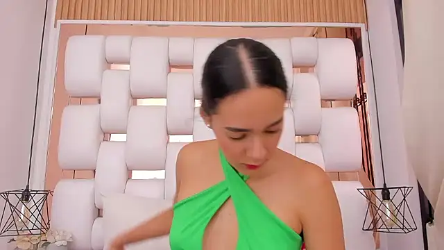 EmmyCruzZ online show from January 14, 7:19 pm