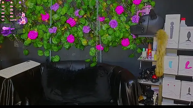 Sweett Mollyy online show from May 23, 8:01 am