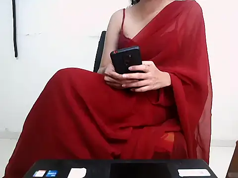 lololips online show from September 17, 7:45 pm