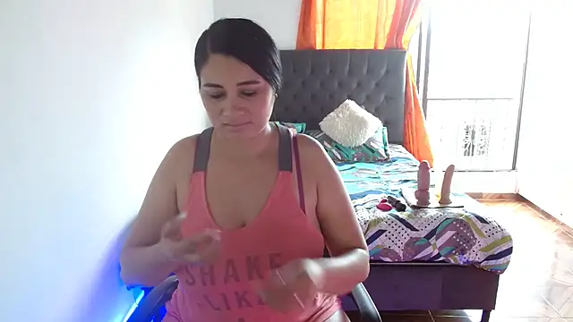 Kerly Lopez online show from May 21, 8:40 pm