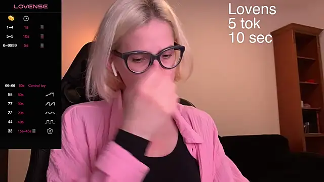 Sexy Sweets online show from October 2, 8:03 pm