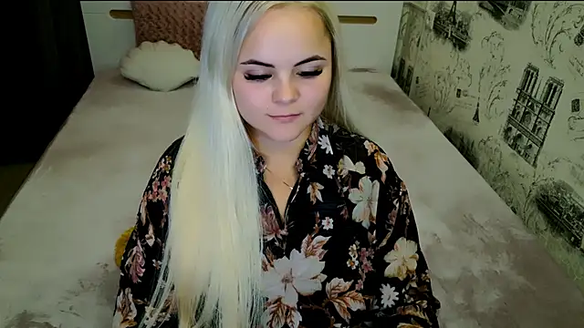 lovely-eyes online show from October 10, 7:30 pm