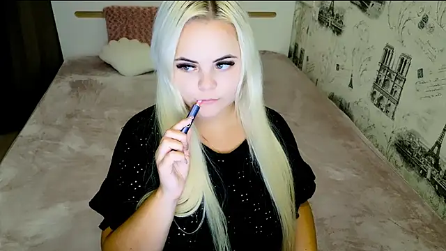 lovely-eyes online show from October 5, 5:51 pm