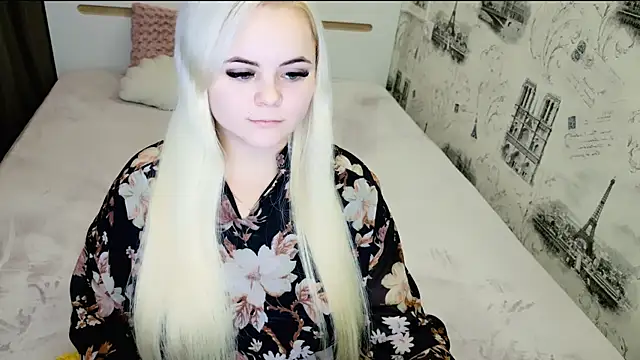 lovely-eyes online show from November 28, 7:50 pm