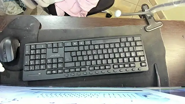 Amy Walker online show from March 25, 9:06 pm