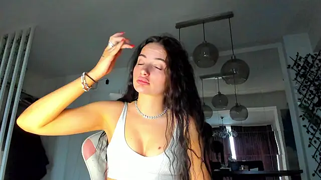 IreneVON online show from February 7, 7:23 am