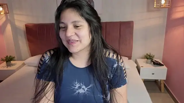 Lili Monroy online show from October 2, 1:05 pm