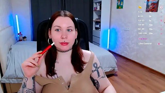 Snow-White  online show from May 9, 8:55 pm