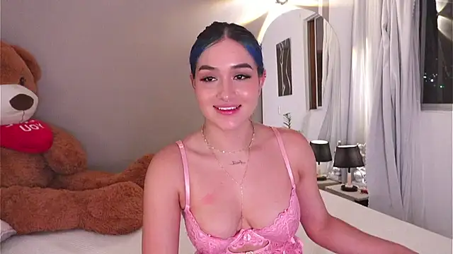 AnnyHizzle online show from November 3, 5:22 am