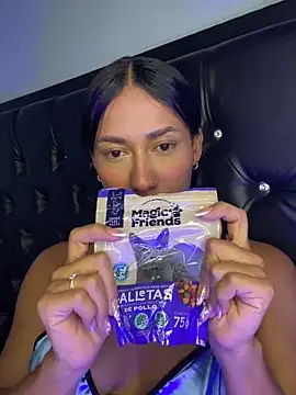 mailyreid online show from December 18, 5:56 am