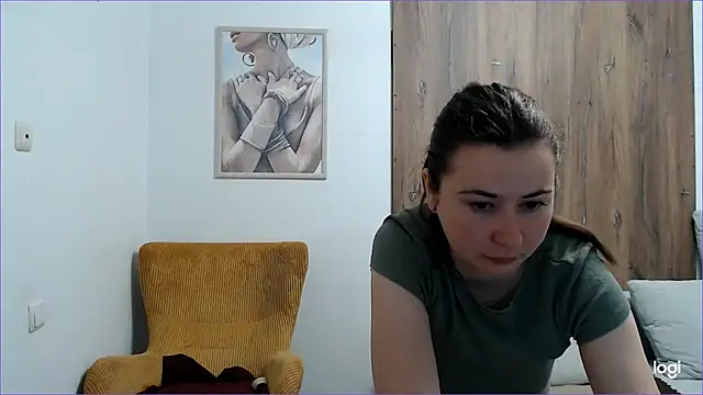VioletaFlower7 online show from May 24, 6:45 am