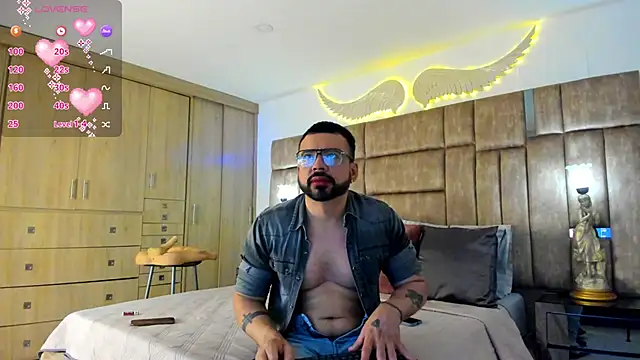 petterwilly1 online show from May 2, 11:08 pm
