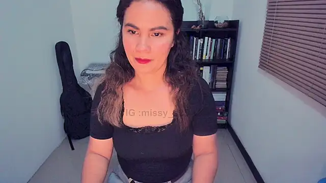 gigi stephans online show from May 20, 1:24 am