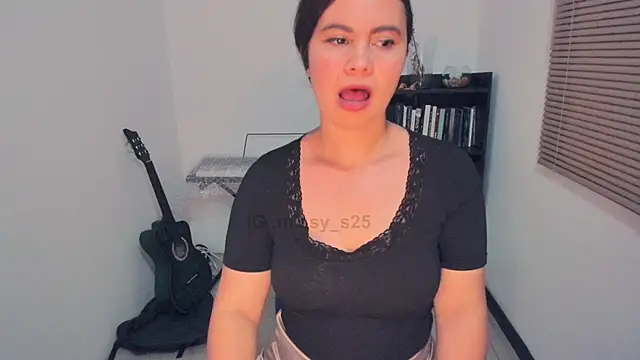 gigi stephans online show from May 27, 1:49 am