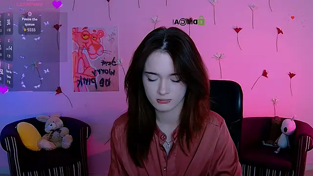 liana kisses online show from May 6, 8:13 pm