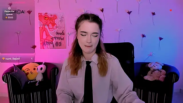 liana kisses online show from February 16, 8:09 pm