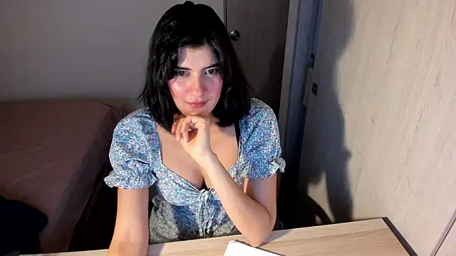 misstoya online show from May 21, 5:16 am