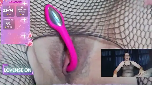 PernillaGirl online show from October 12, 4:31 pm