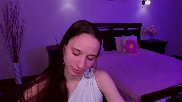 StaceySunny online show from April 30, 9:30 pm