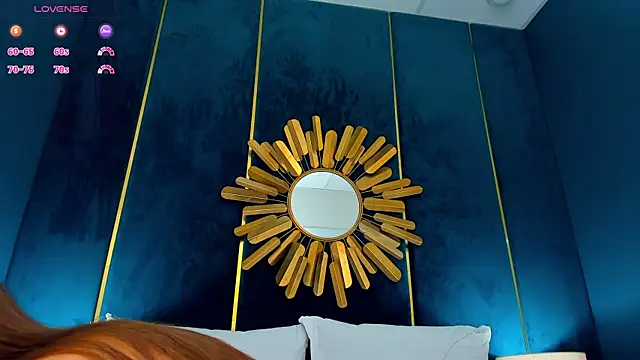 AprilWong online show from May 27, 5:15 am